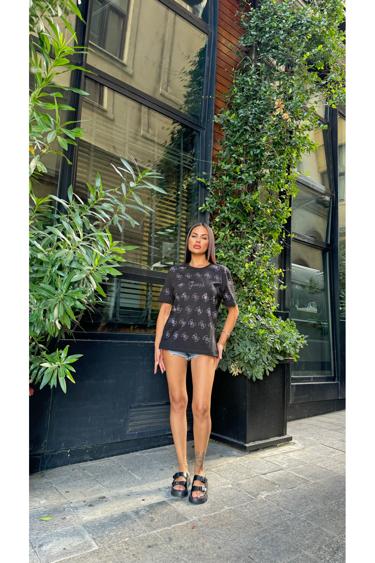 Siyah Desenli T-Shirt