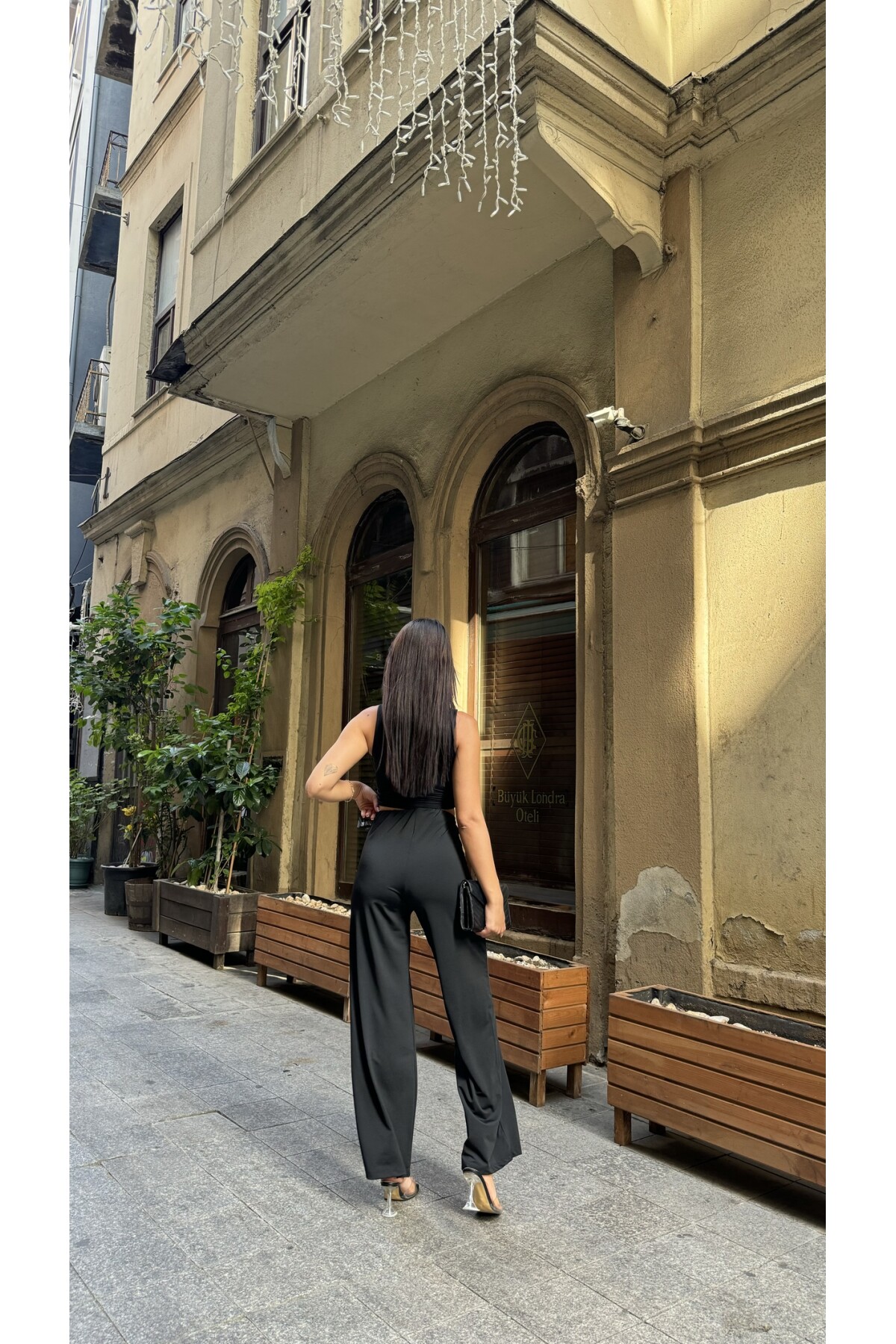Siyah Önden Dikişli Pantolon